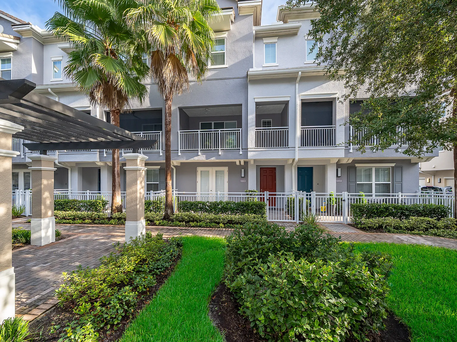 3 bed, 3.5 bath, 2187 sqft, $3,000 — Photo 1