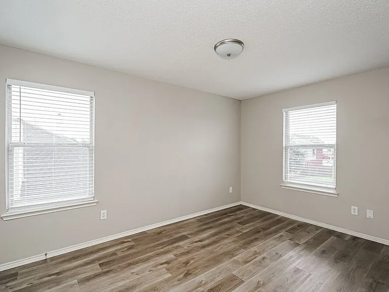 2036 Silverado Dr — Photo 15