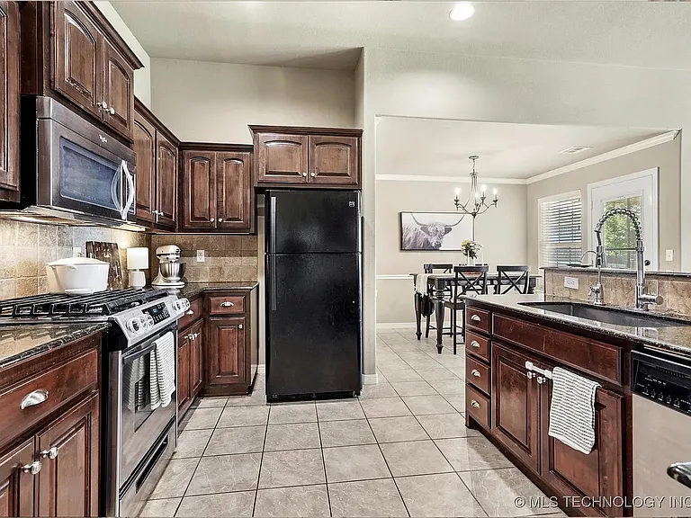 1801 E Montgomery St — Photo 10