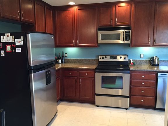 4th image of 1912 Diamond St Unit 2