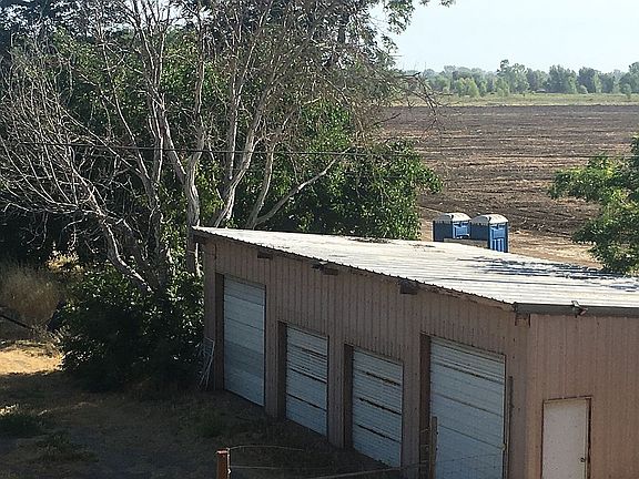 Detached 4 car garage 