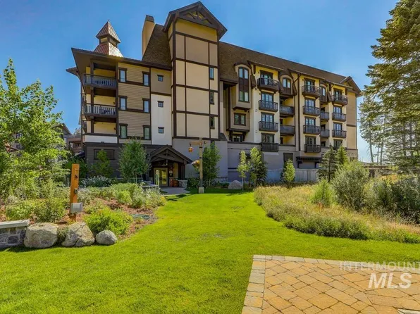780 Village Dr #206, Donnelly, ID 83615