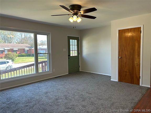 4th image of 112 Hungate Ave.