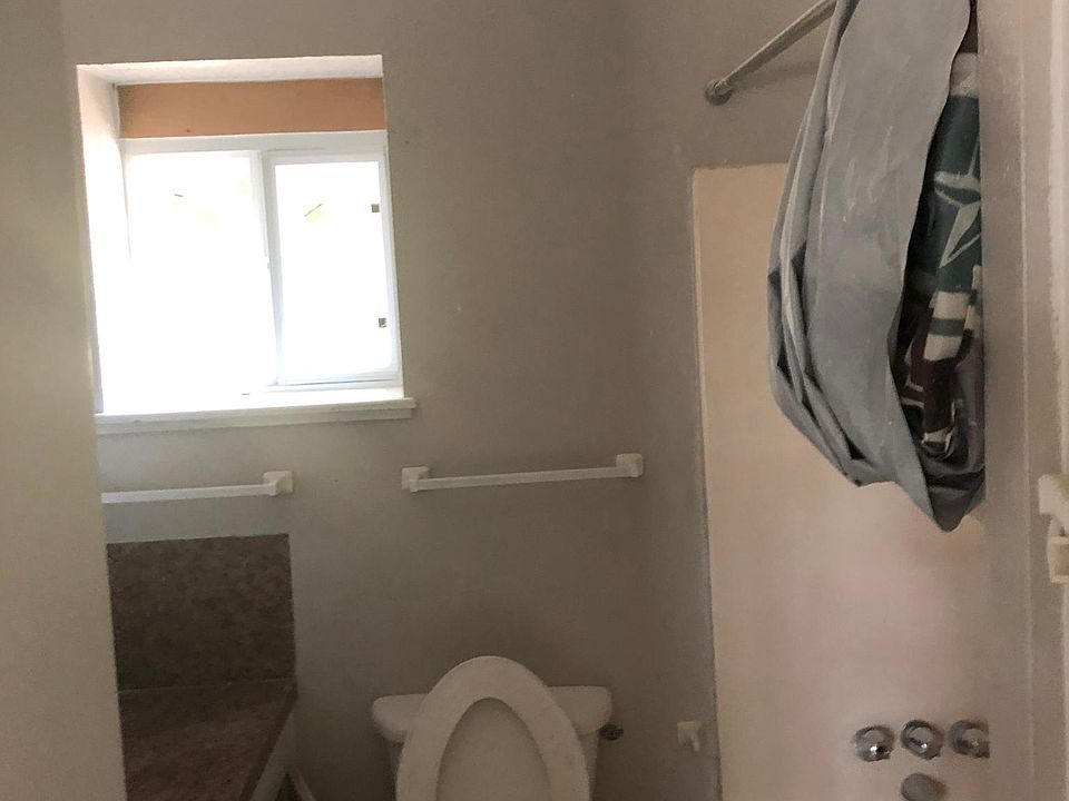 2nd image of 4608 Norwood Ln APT B