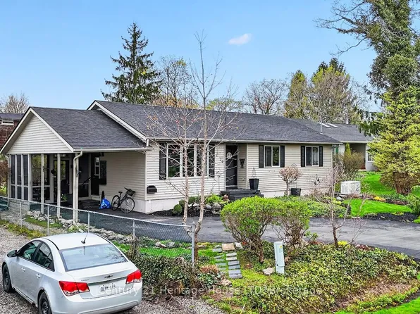 24 Adelaide St, Fort Erie, ON L2A 5K5