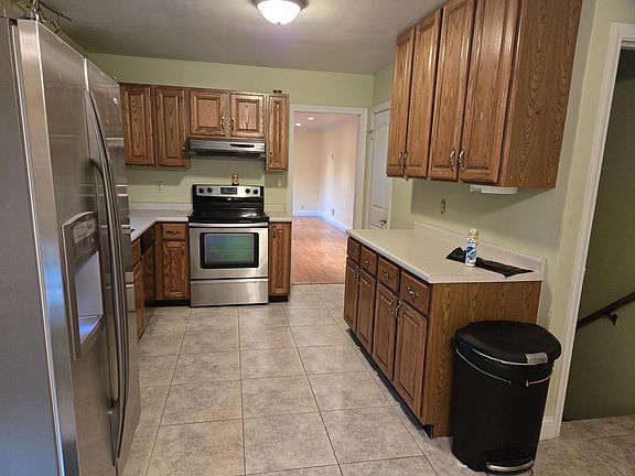 3rd image of 1127 Orchard Ave
