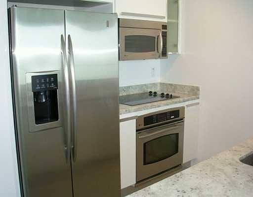 4th image of 601 NE 36th St APT 2402