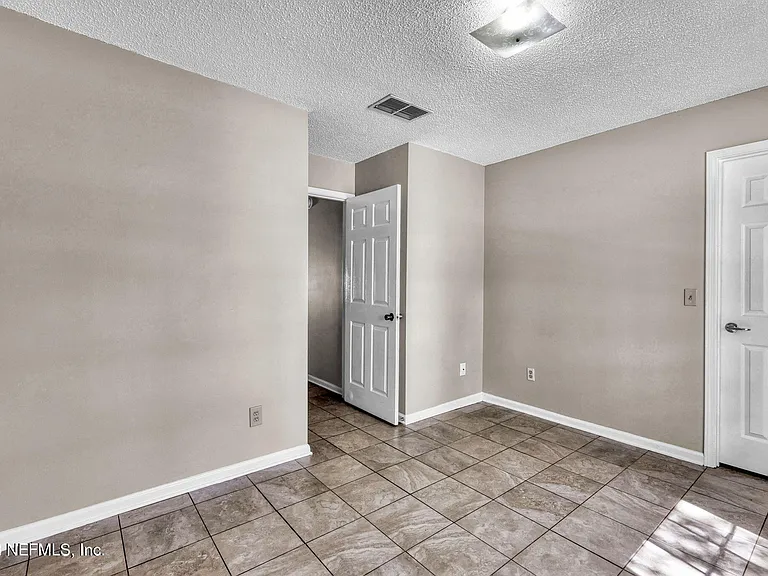 12967 Canyon Creek Trl S — Photo 27