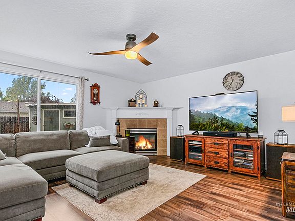 4th image of 1474 W Brown Trout Dr