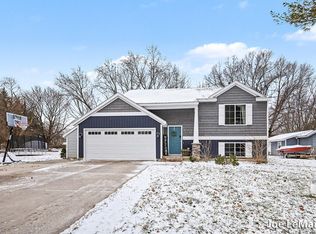 5827 Stimpson Rd, Middleville, MI 49333