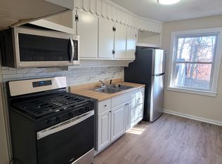 416 Cedar Dr, Coraopolis, PA 15108