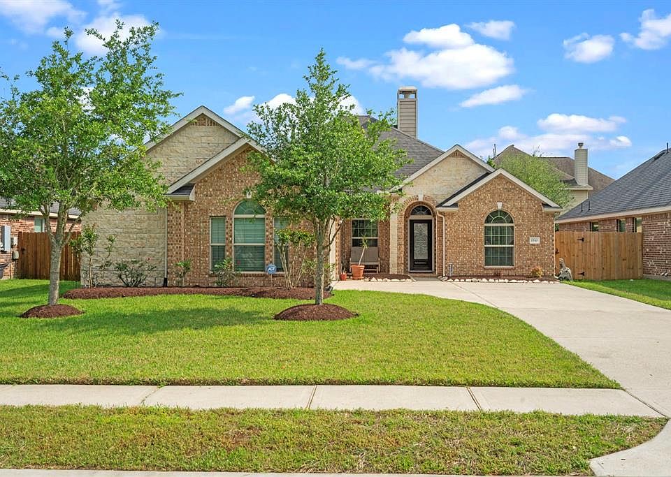 1st image of 1510 Nacogdoches Valley Drive