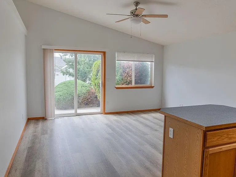 1510 N Madson Ln — Photo 5