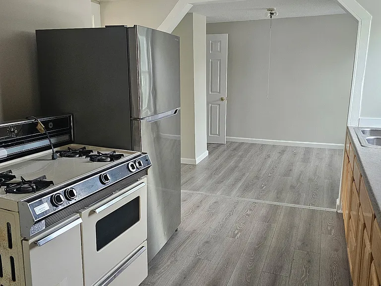 86 Pleasant St #2 — Photo 7