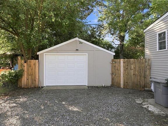 5th image of 18 Cavalier Rd