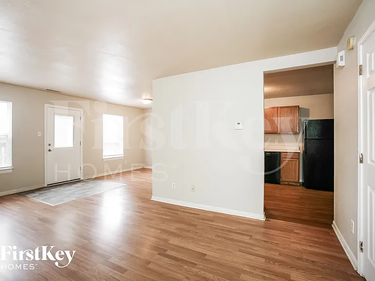 16773 Lowell Dr — Photo 4