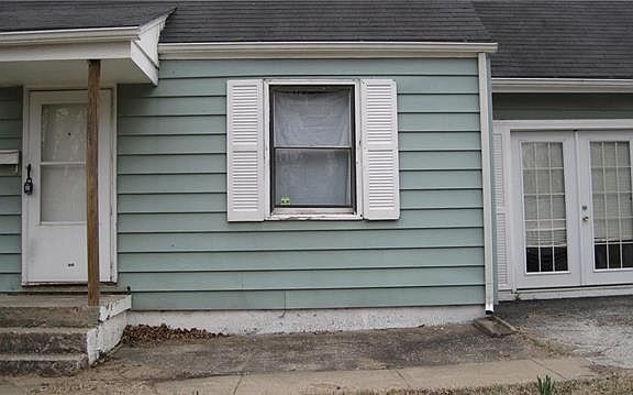 2nd image of 4701 E 43rd St