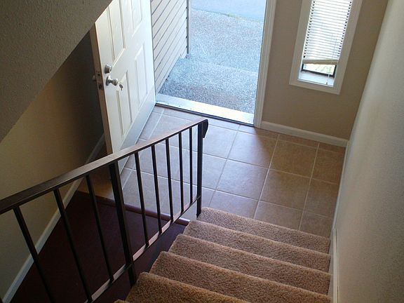 4th image of 75 NW Columbia Dr APT B105