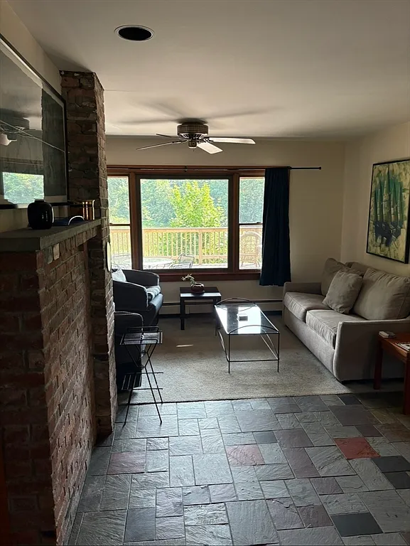 1 bed, 1.5 bath, 1104 sqft, $3,100 — Photo 4