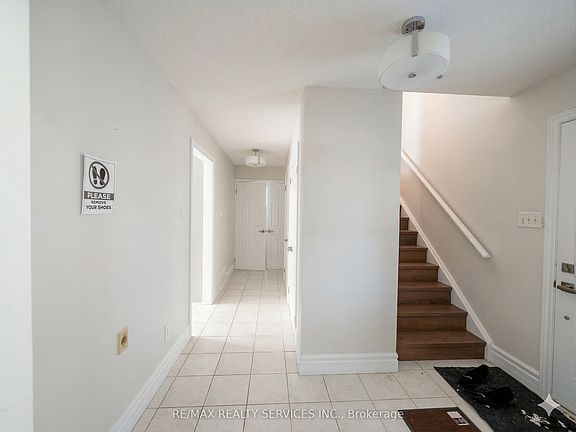 3rd image of 67 Livingstone St W