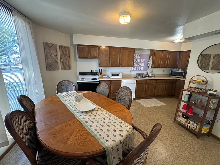 1009 W 22nd St #43 — Photo 5