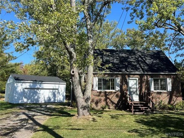 1800 Center Rd, Buffalo, NY 14224