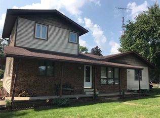 7787 Scanlon Dr, Walkerton, IN 46574