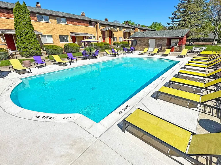 Village Townhomes — Photo 35