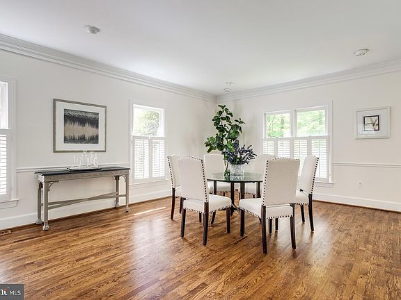 5th image of 8001 Algarve St