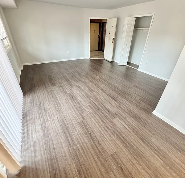 800 Brook Hill Rd — Photo 3