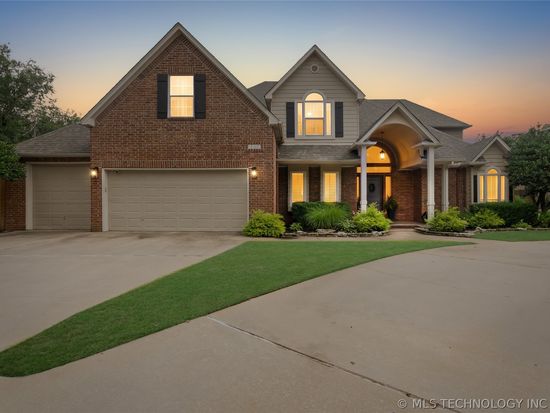 5520 E 90th Ct, Tulsa, OK 74137
