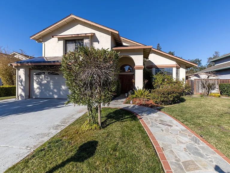 651 Fontes Dr — Photo 2