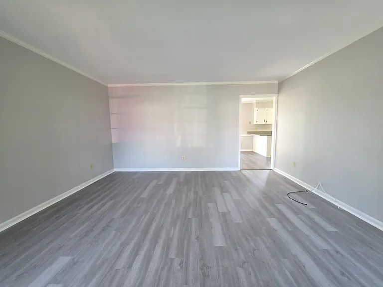 830 Larch Way #1 — Photo 15