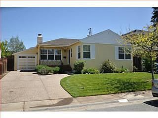 1st image of 1121 Clovelly Ln