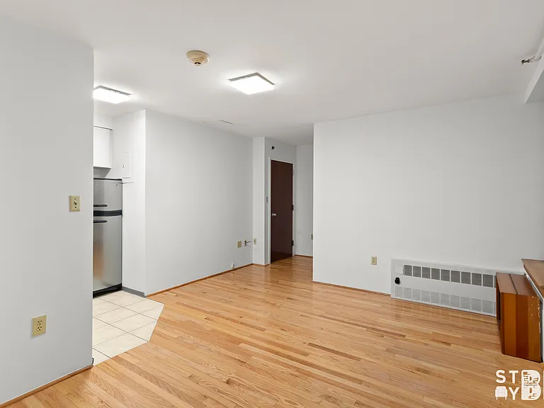 8 Clark St #3B — Photo 3