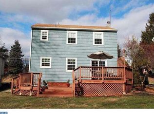 1559 Fitzwatertown Rd, Willow Grove, PA 19090