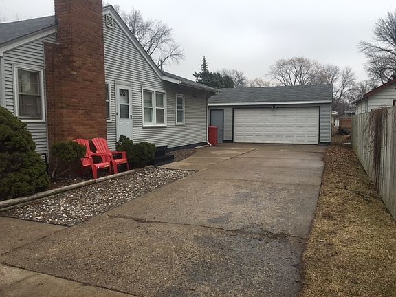 2nd image of 6711 Portland Ave S