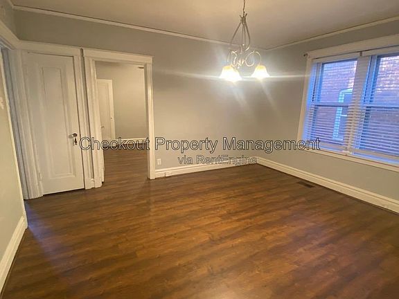 3rd image of 5049 Lindenwood Ave