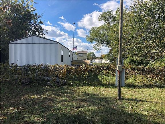 4th image of 1832 Pelican Dr N