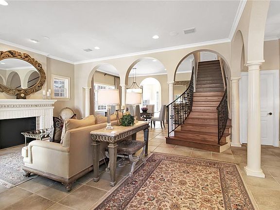 5th image of 2926 W Wallcraft Ave