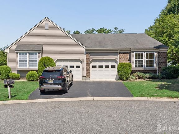 2nd image of 3A Surrey Ct