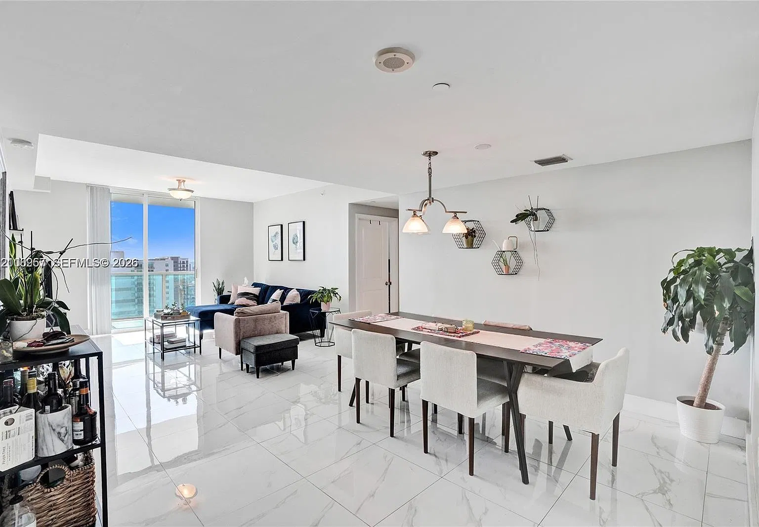 Vue At Brickell Condo — Photo 1