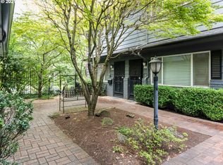 1840 NE Wasco St #12, Portland, OR 97232