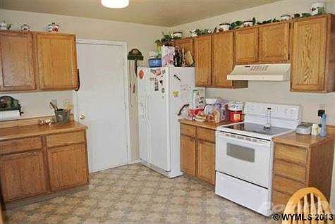 4th image of 836 Garfield Ln