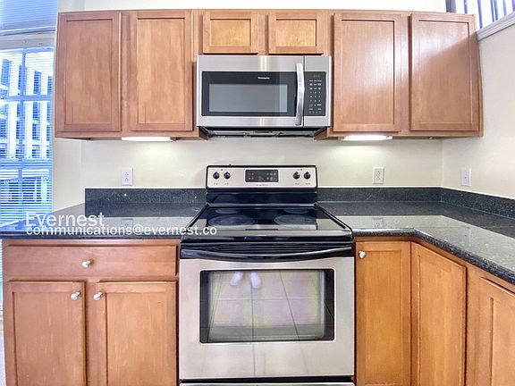 3rd image of 525 E Grace St APT 101