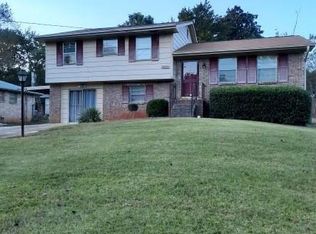 2952 Preston Dr, Rex, GA 30273