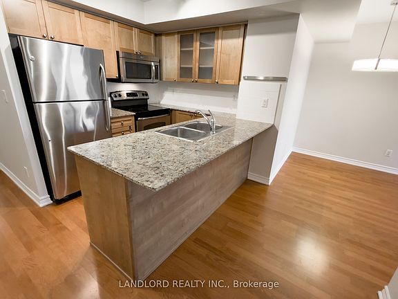 2nd image of 761 Bay St Unit 2802