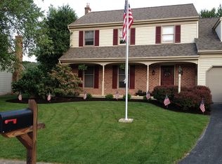 26 Hazelwood Cir, Ephrata, PA 17522