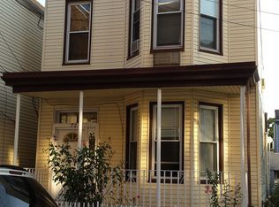 723 28th St, Union City, NJ 07087