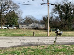 511 W 9th St, Columbia, TN 38401